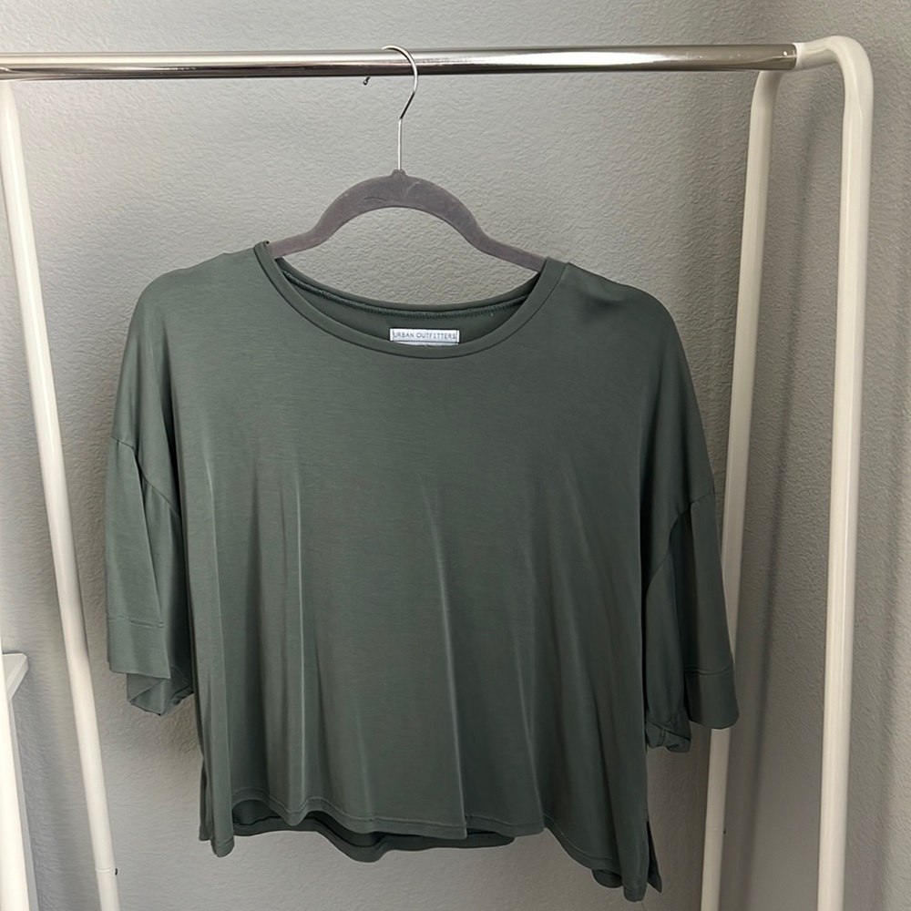 Comfy Urban Outfitters T-shirt